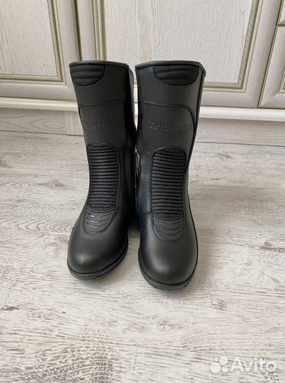 Новые Triumph р.37 EUR мотоботы