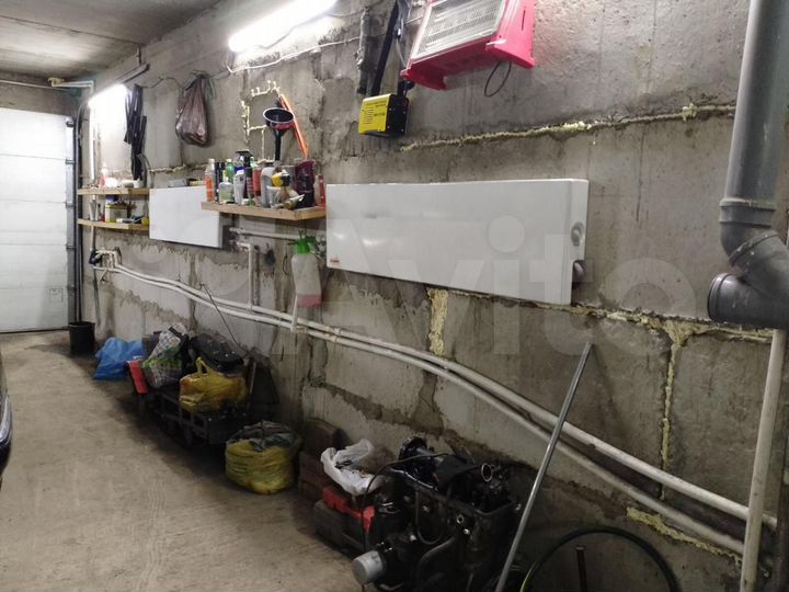 Гараж, > 30 м²