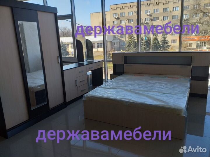 Спальный гарнитур
