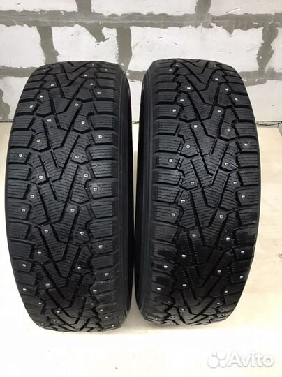 Pirelli Ice Zero 215/65 R17