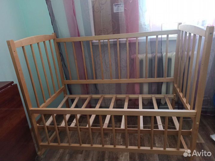 Детская кроватка