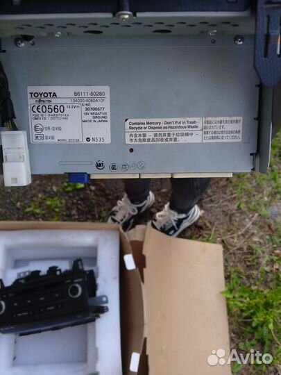 Магнитола Toyota land cruiser 200