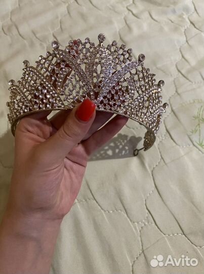 Напрокат диадемы,короны,серьги