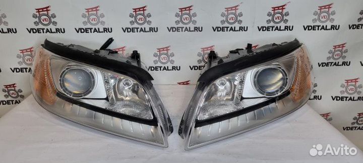 Фара ксеноновая Volvo V70 универсал B5254T6 2008
