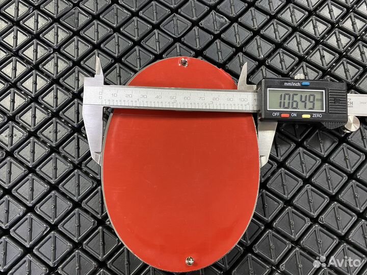 Эмблема решетки радиатора Lexus 15х10,5 см стразы