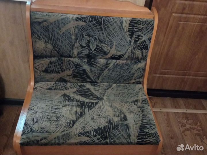 Кухонный уголок со столом бу