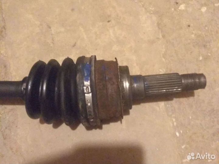 Мазда323f 1991 В6 1.6 16