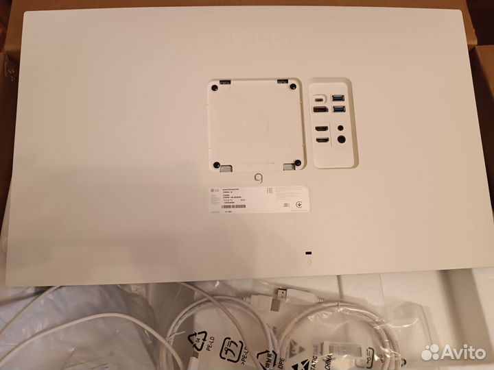 Монитор 27 4K LG 27UP850-W