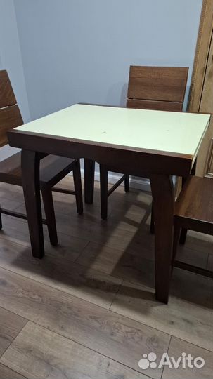Кухонный стол и стулья комплект бу