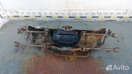 Балка задняя suzuki liana 1 (LSE15L801)