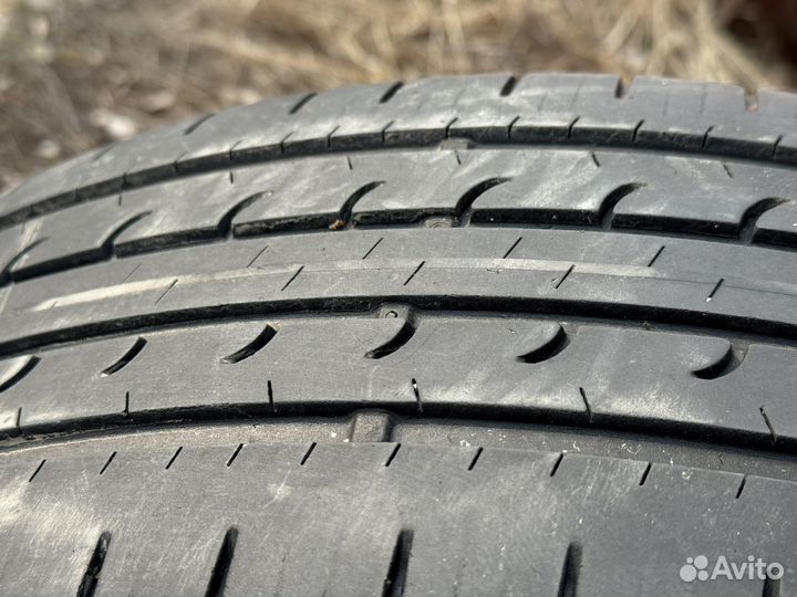 Goodyear EfficientGrip SUV 4x4 215/60 R17 96H