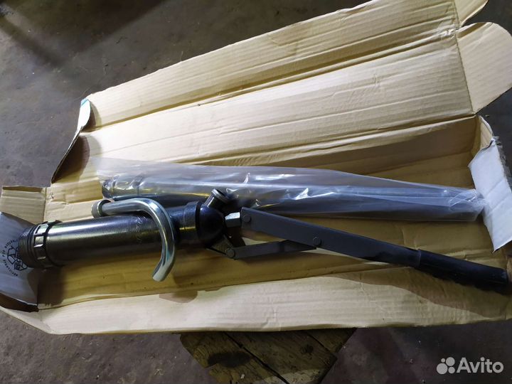 Ручной насос для перекачки топлива