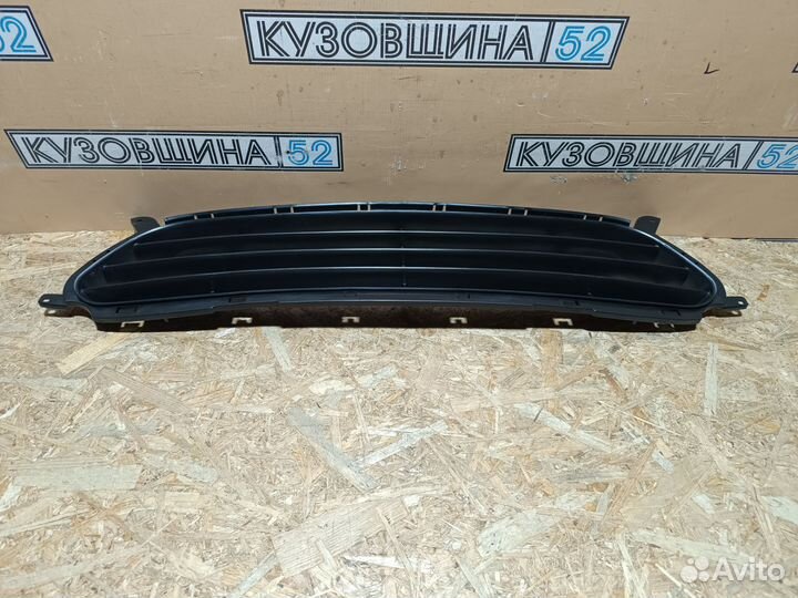 Решетка бампера Hyundai Solaris 1 (10-14) до рест