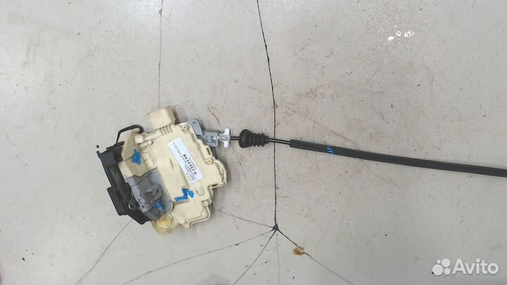 Замок двери левый передний Volkswagen Passat 6