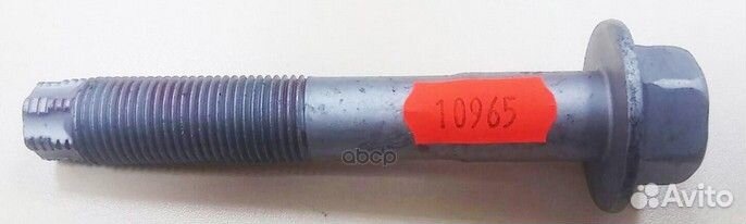 Болт крепления переднего рычага передний toyota