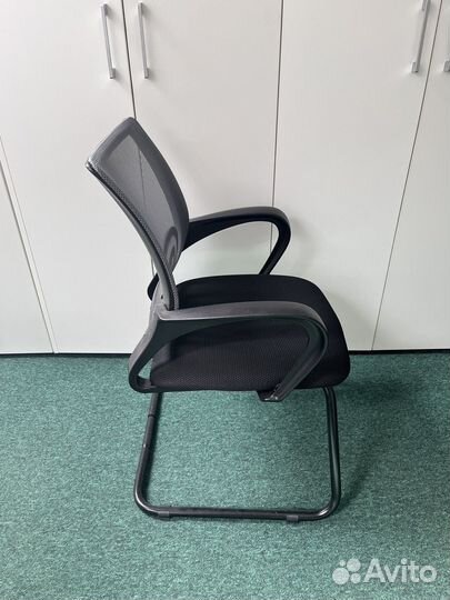 Стул кресло офисный Бюрократ