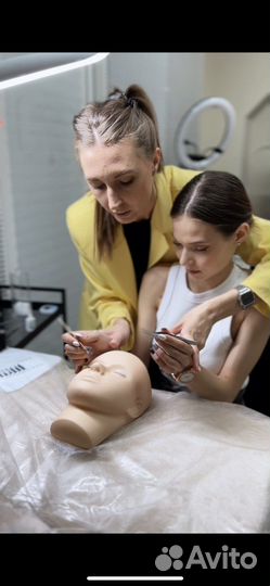 Обучение наращиванию ресниц