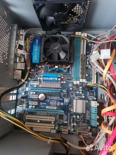 Материнская плата GigaByte GA-890XA-UD3