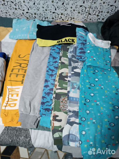 Пакетом детские вещи от 3 -4 лет