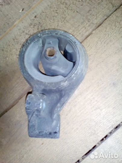 Подушка двигателя коробки на Киа Церато,Kia Cerato