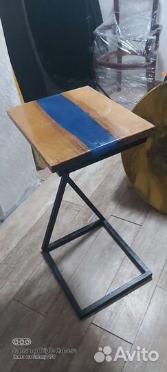Столик из эпоксидной смолы лофт
