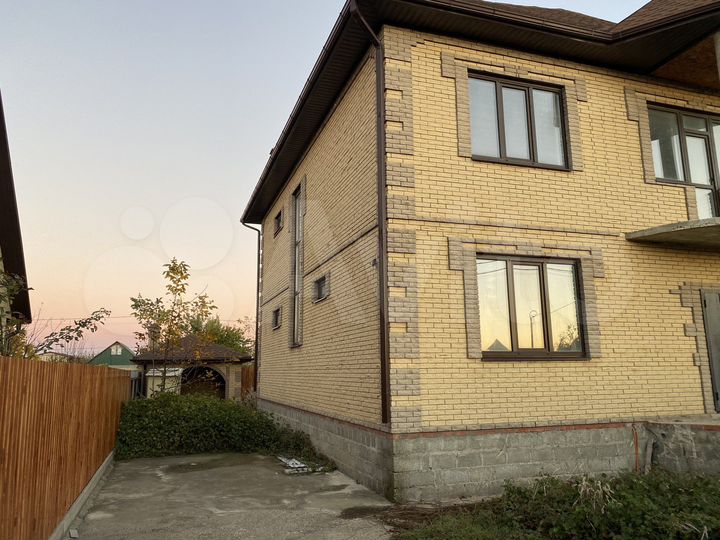 Дом 240 м² на участке 6 сот.