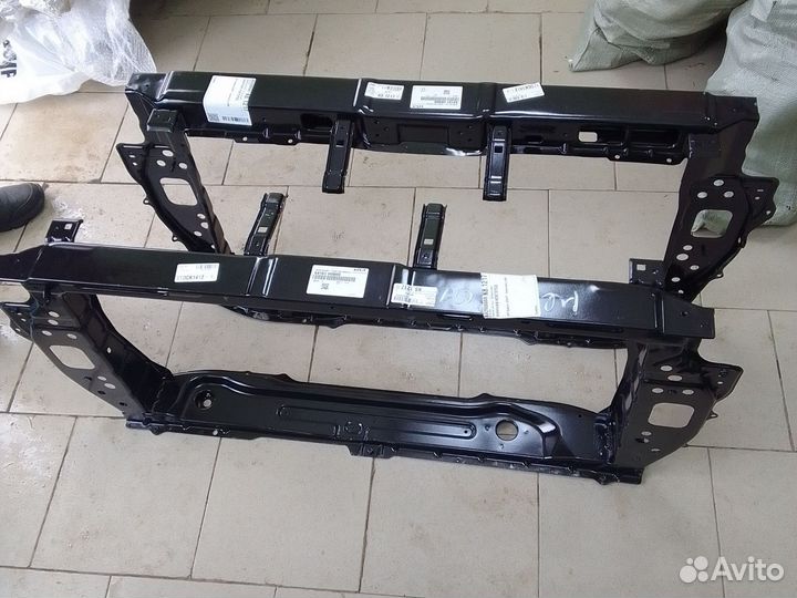 Рамка радиатора Kia Rio 4