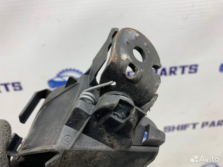 Ответная часть ремня безопасности задняя Audi A6