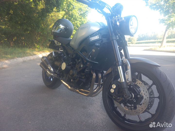 Yamaha XSR900