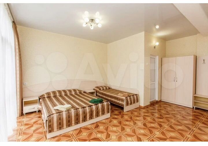 Гостиница, 659 м²