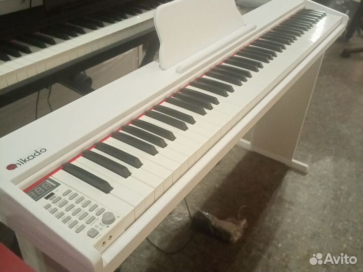 Пианино Цифровые на Стойке с Педалью