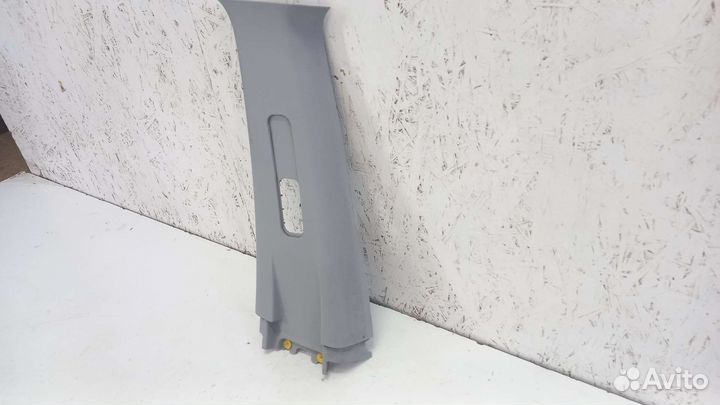 Обшивка средней стойки Hyundai Tucson 1