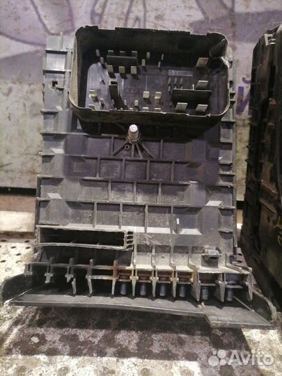 Блок предохранителей Skoda Yeti