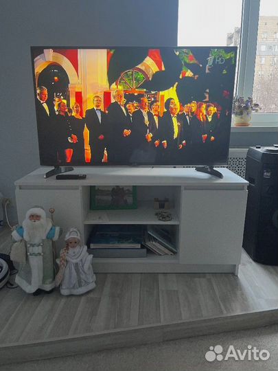 Белая тумба под телевизор новая