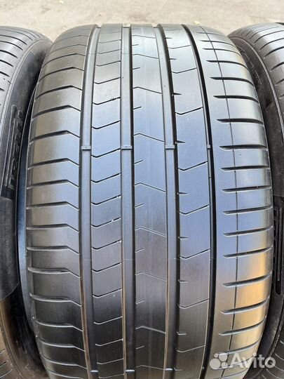 Pirelli P Zero PZ4 275/40 R21 и 315/35 R21