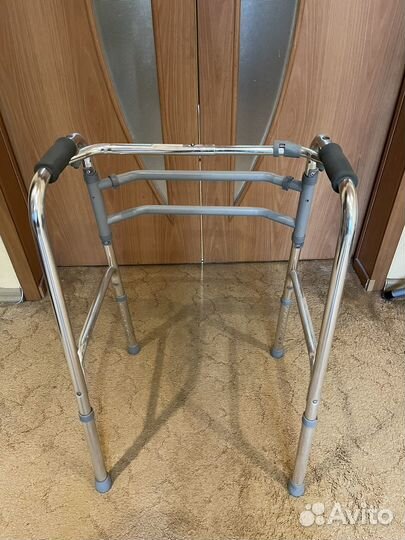 Инвалидные ходунки