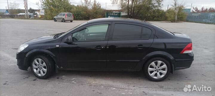 Opel Astra 1.6 МТ, 2009, 239 000 км