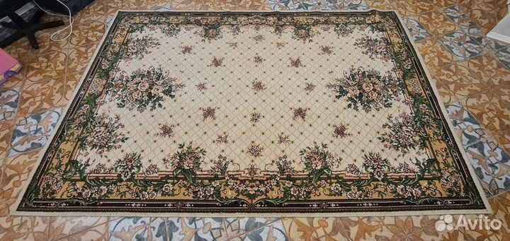 Ковер бу шерстяной