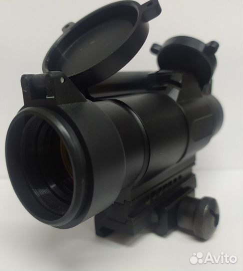 Коллиматорный прицел закрытый М4 1х40