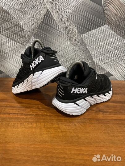 Кроссовки Hoka gaviota 4 размер 38
