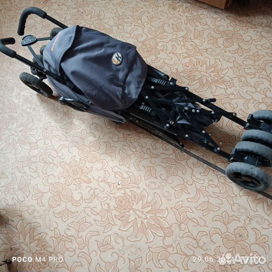 Прогулочная коляска трость