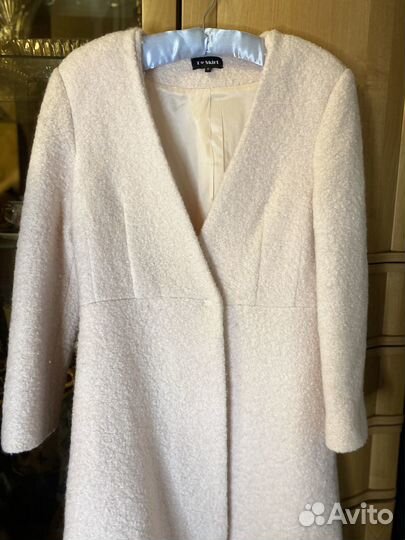 Пальто нежно-розового цвета размер S