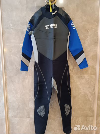 Гидрокостюмы Yamaha для водных видов спорта