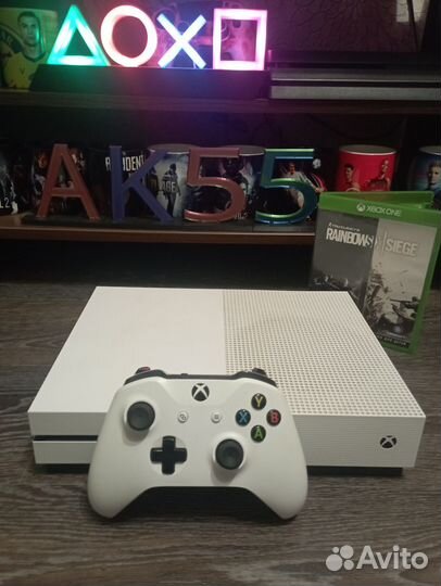 Xbox One S