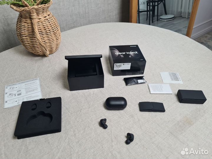 Наушники Samsung Icon X 2018