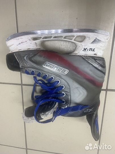 Хоккейные коньки