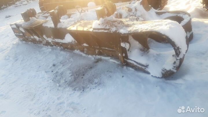 Боковая рама side frame Hyundai R520-9S