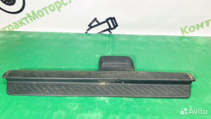 Молдинг порога передний левый Suzuki Liana хэтч