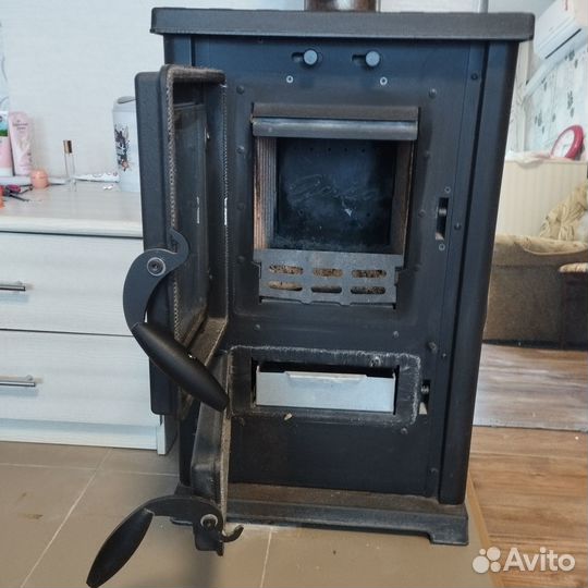 Камин с воздушным теплообменником на древесине