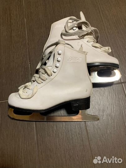 Коньки фигурные 36
